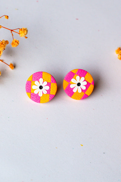 Slow Day Studios - Checkerboard Daisy Circle Studs Pink Orange